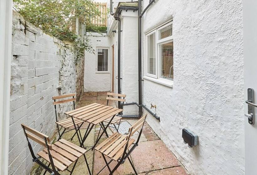 Host & Stay High Street Apartments