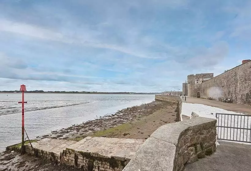 Host & Stay   High Street Apartments