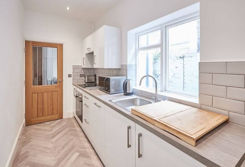 Host & Stay High Street Apartments