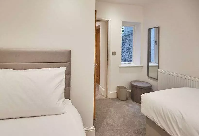 Host & Stay   High Street Apartments