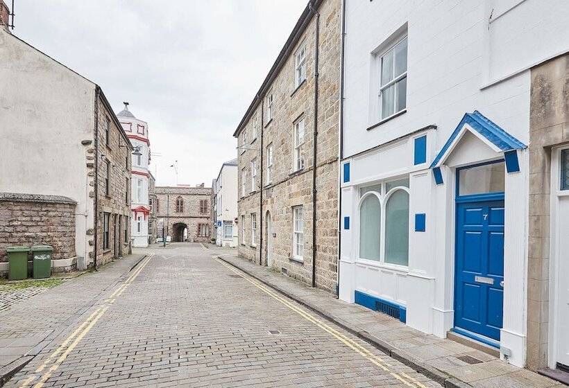 Host & Stay High Street Apartments