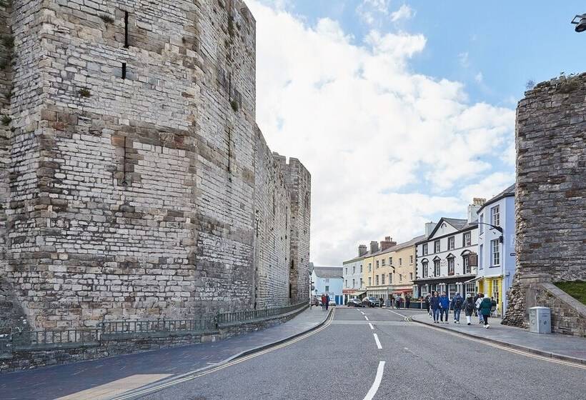 Host & Stay High Street Apartments