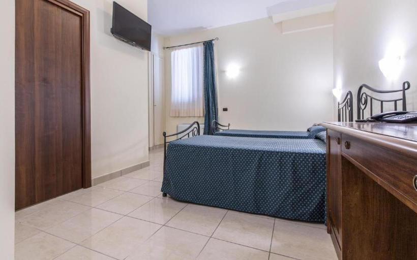 簡易ホテル Ristorante Tesoro