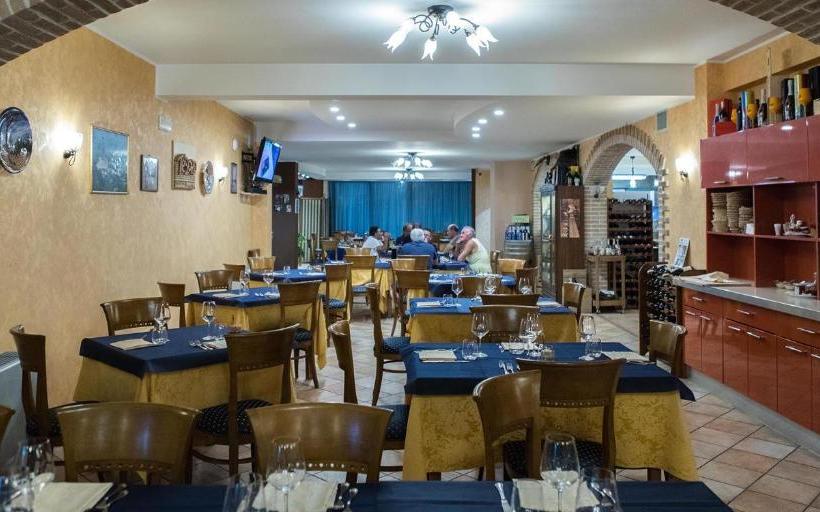 簡易ホテル Ristorante Tesoro