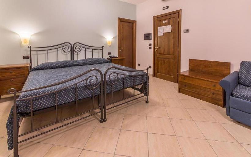 簡易ホテル Ristorante Tesoro