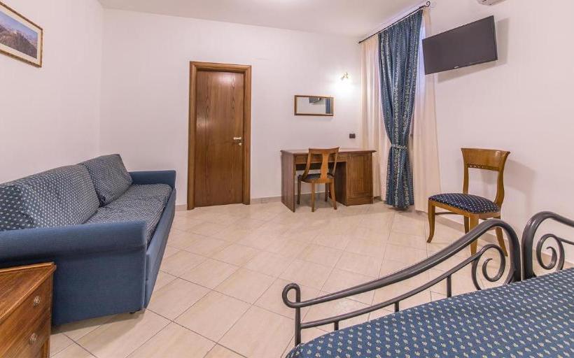 簡易ホテル Ristorante Tesoro