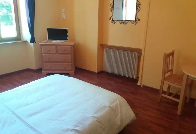 Hotelli Auberge Le Petit Haut