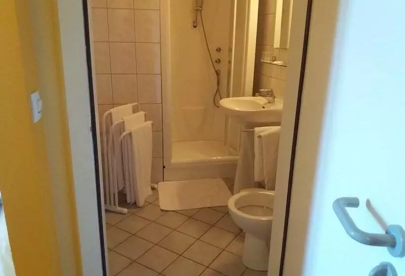 Hotelli Auberge Le Petit Haut