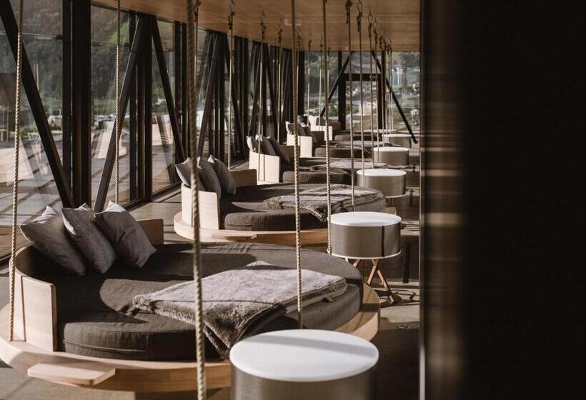 ホテル Lindenhof Pure Luxury & Spa Dolcevita Resort