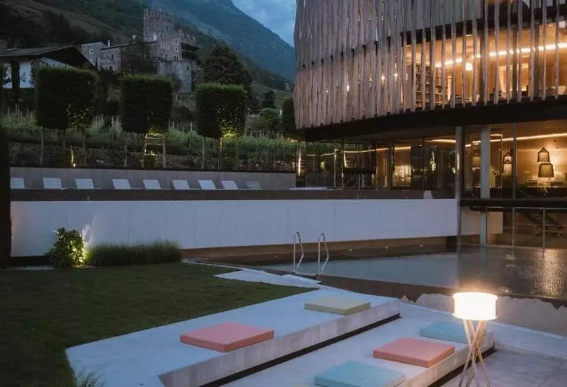 Hotelli Lindenhof Pure Luxury & Spa Dolcevita Resort