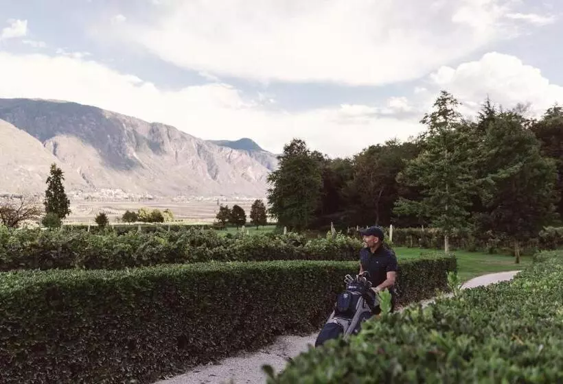 Hotelli Lindenhof Pure Luxury & Spa Dolcevita Resort