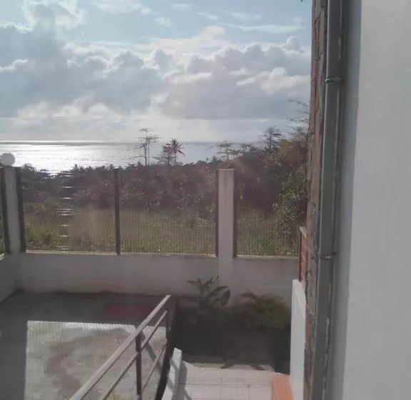 پانسیون Domus Guesthouse