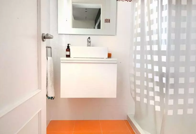 پانسیون Miramar Bed&breakfast   Piscina