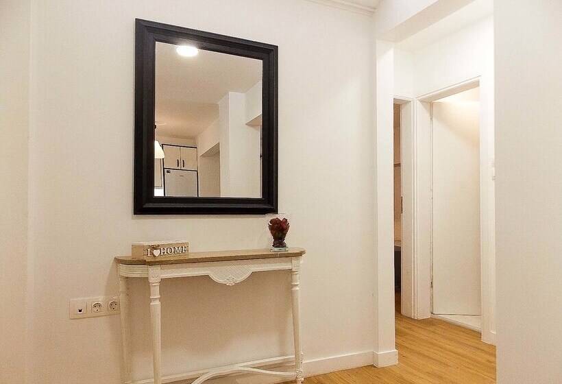 Plaka With Acropolis Rooftop View Access