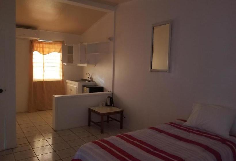 پانسیون Bougainvillea Living Spaces