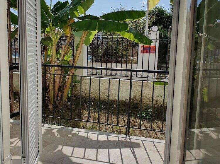 Pension (Hôtel basse catégorie) Apollo