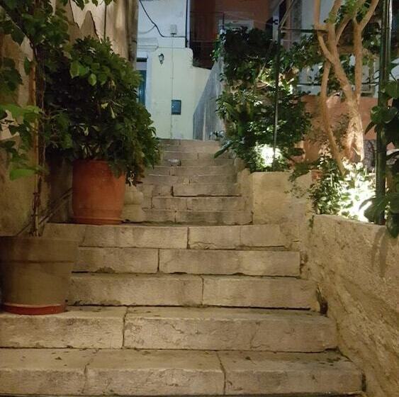 Pension (Hôtel basse catégorie) Apollo