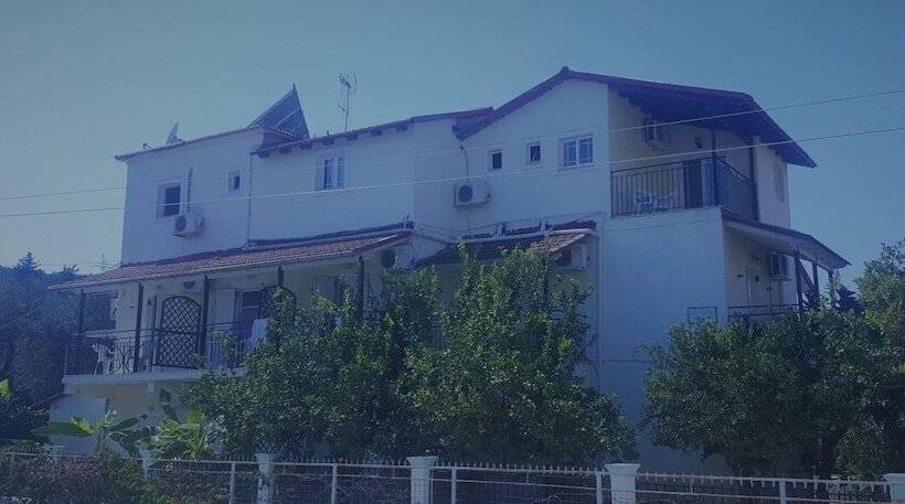 Pension (Hôtel basse catégorie) Apollo