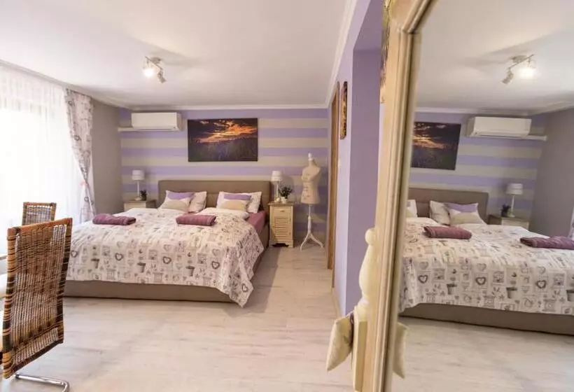 پانسیون Balaton Fantasy Villa