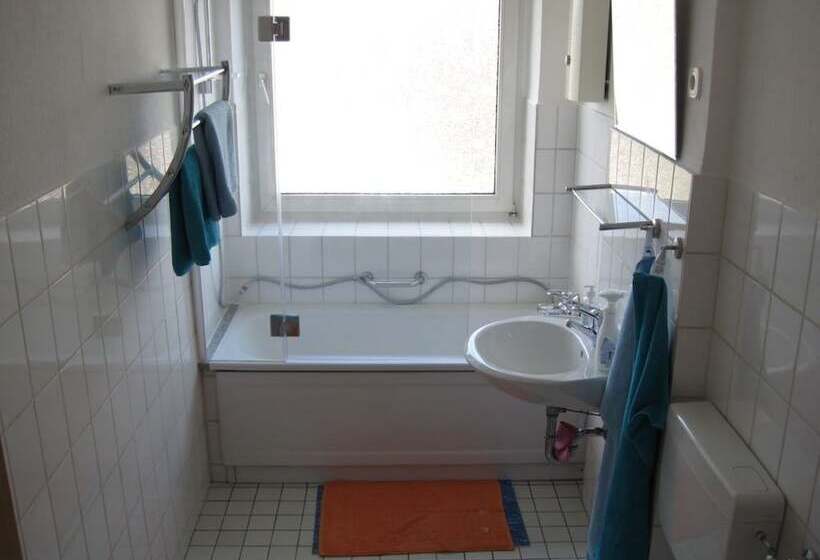 92b Bahnhofstr. Apartment