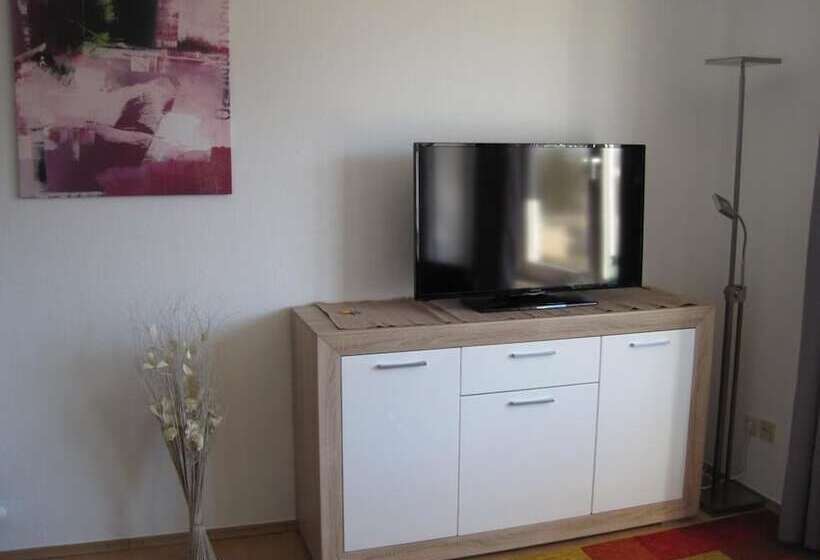 92b Bahnhofstr. Apartment