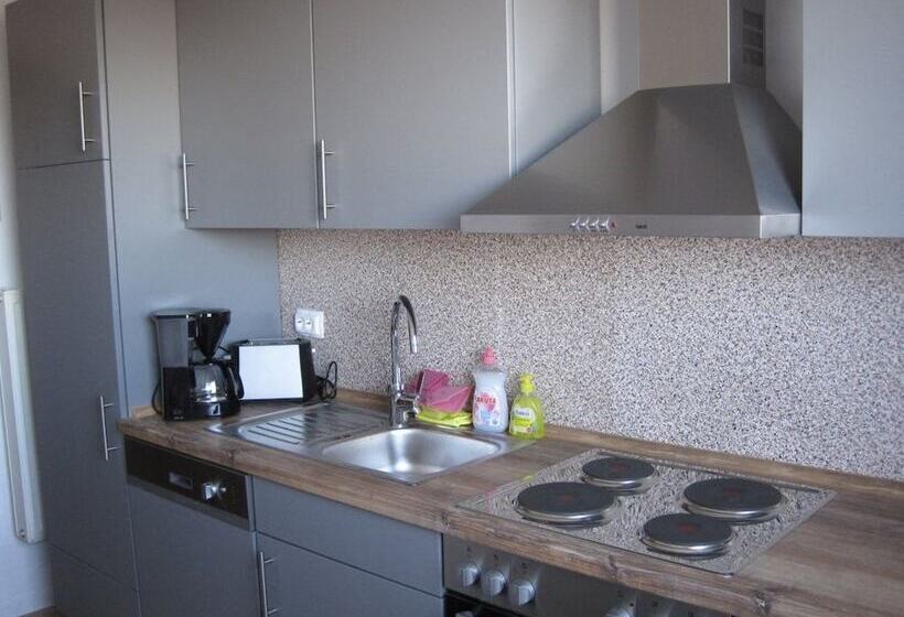 92b Bahnhofstr. Apartment