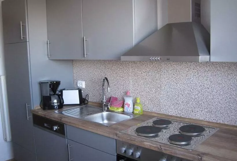 92b Bahnhofstr. Apartment