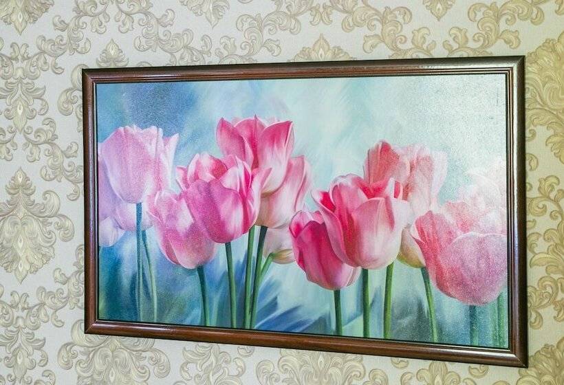 Apartment On Tryokhgorny Val