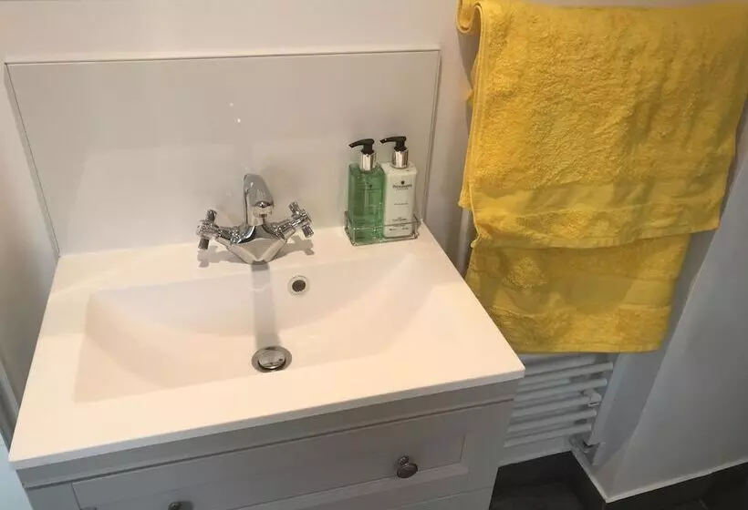 Aamiaismajoitus (B&B) Corner House