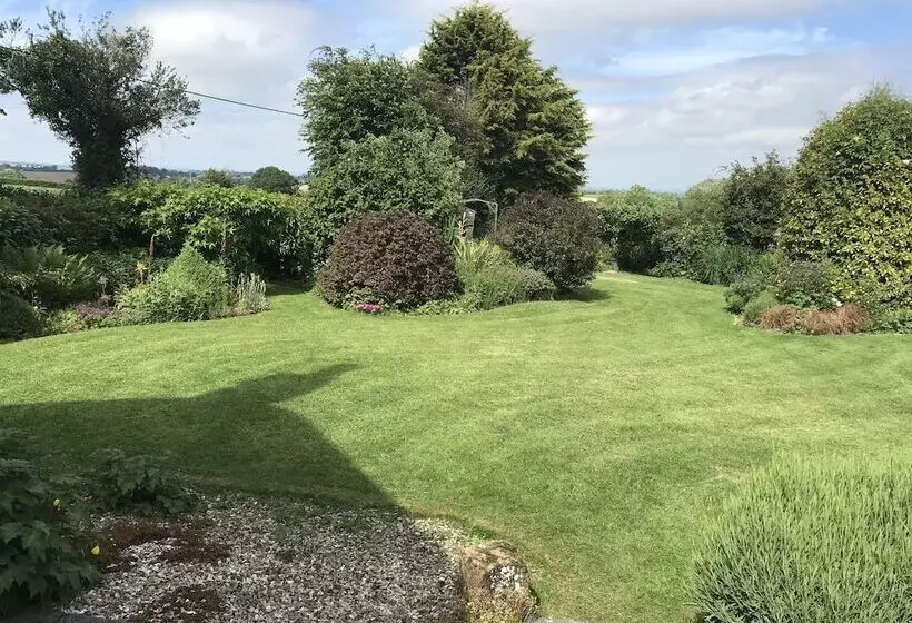 Aamiaismajoitus (B&B) Corner House