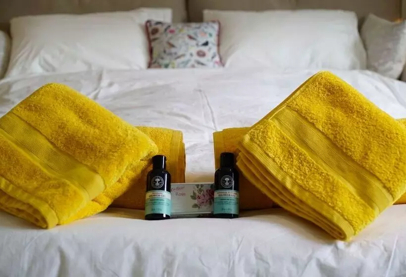 Aamiaismajoitus (B&B) Corner House