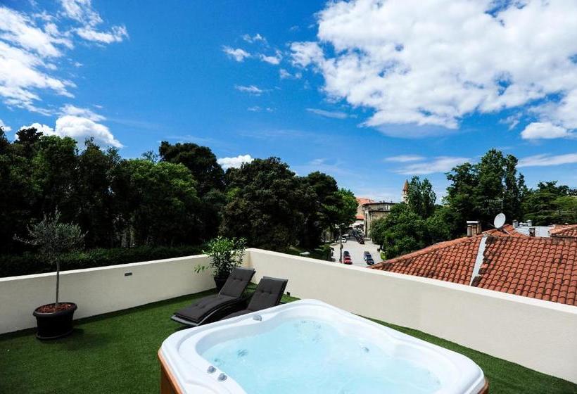 Feel Good Penthouse With Jacuzzi