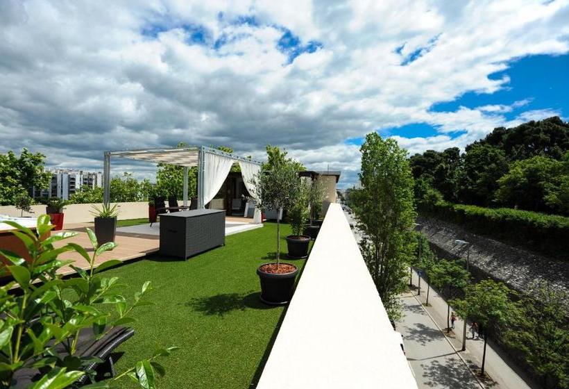 Feel Good Penthouse With Jacuzzi