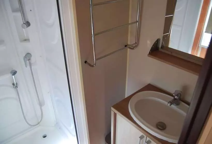 Hotelli Camping La Licorne