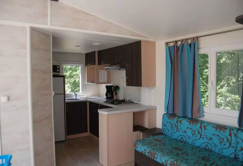 Hotelli Camping La Licorne