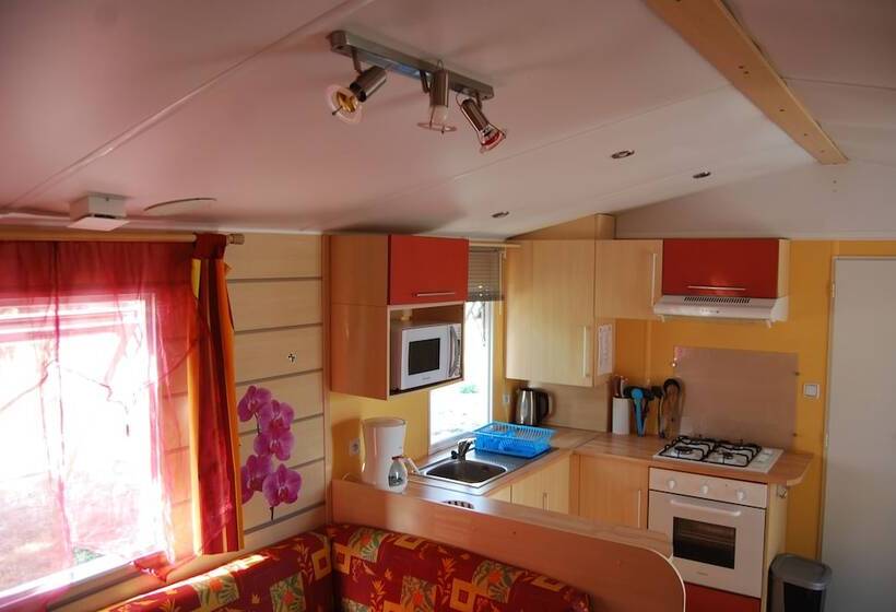 هتل Camping La Licorne