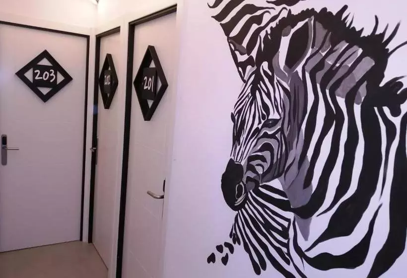 ペンション Las Cebras Hostel