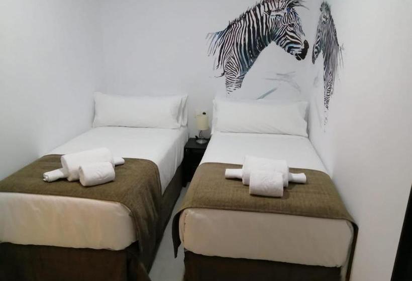 פנסיון Las Cebras Hostel