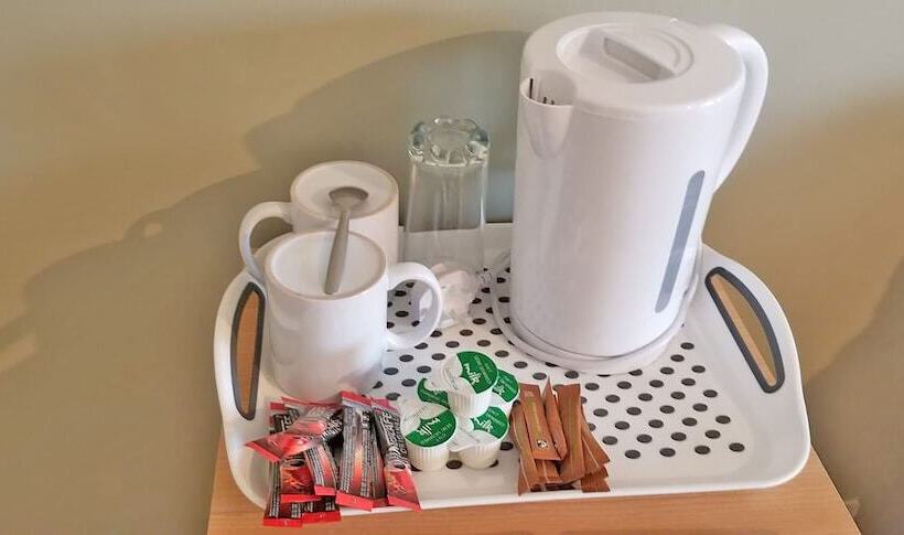 پانسیون Royal House Slough