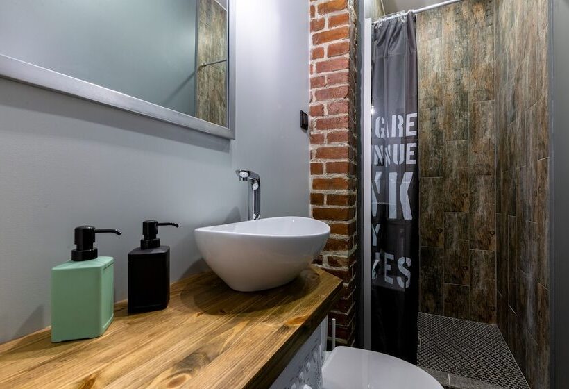 Rentalspb On Makarova Embankment