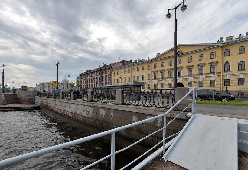 Rentalspb On Makarova Embankment