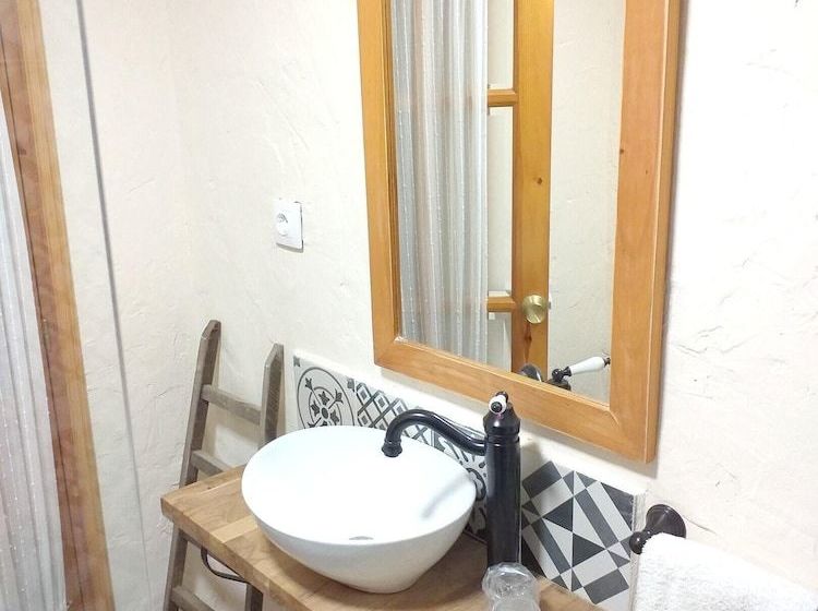 Apartment With One Bedroom In Ardanué, With Wonderful Mountain View And Furnished Garden