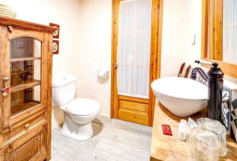 Apartment With One Bedroom In Ardanué, With Wonderful Mountain View And Furnished Garden