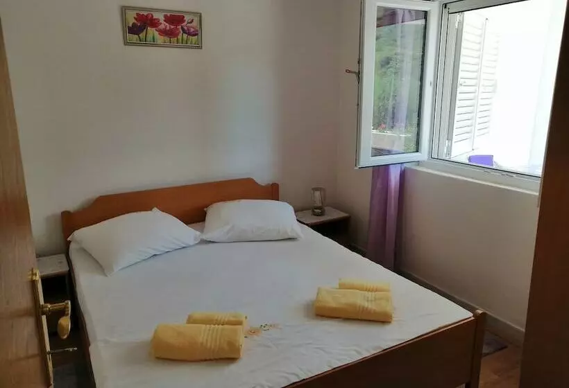 Apartment Zarace