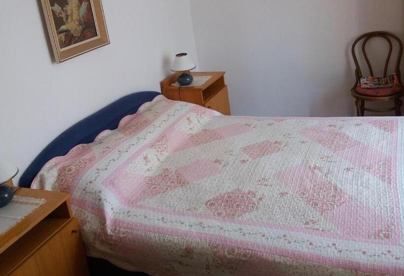 Apartments And Room Mirjana