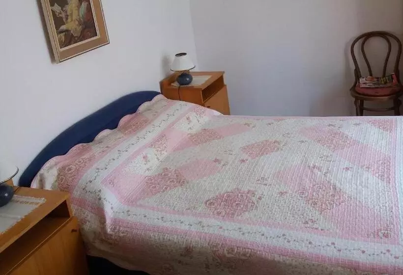 Apartments And Room Mirjana