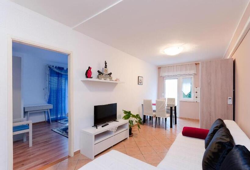 Apartments And Room Mirjana