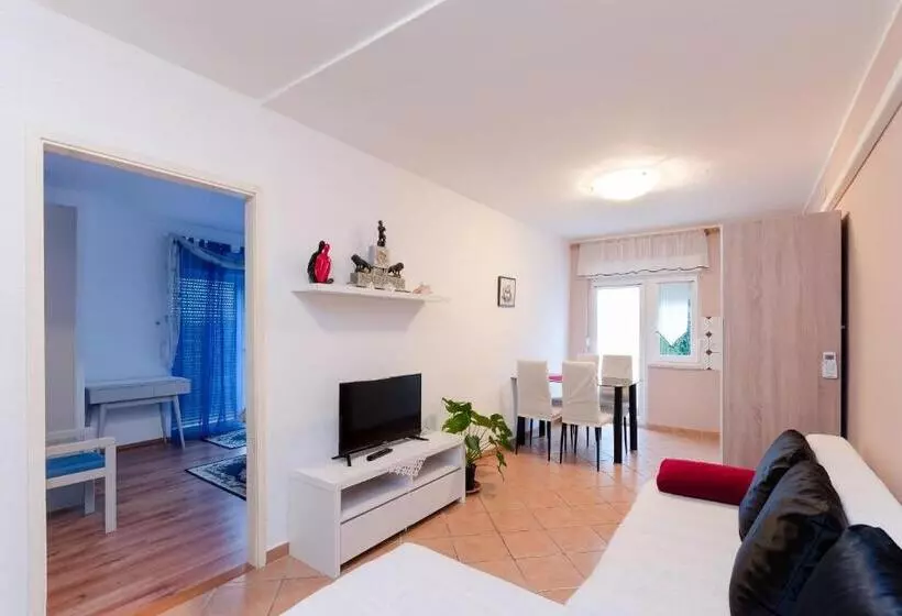 Apartments And Room Mirjana