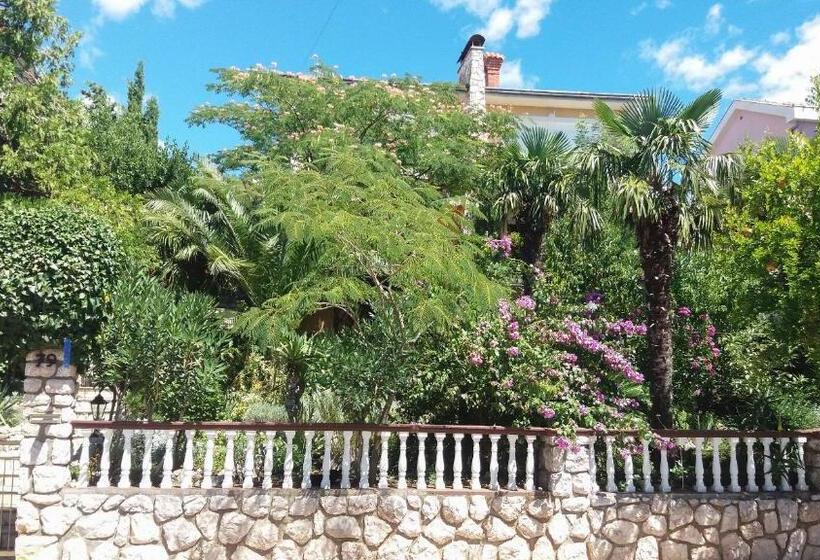 Apartments And Room Mirjana