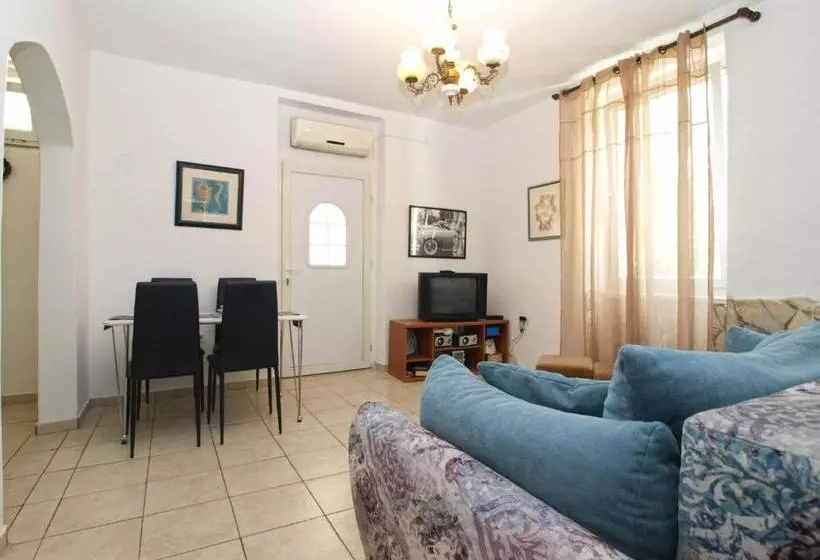 Apartments Olivera 286